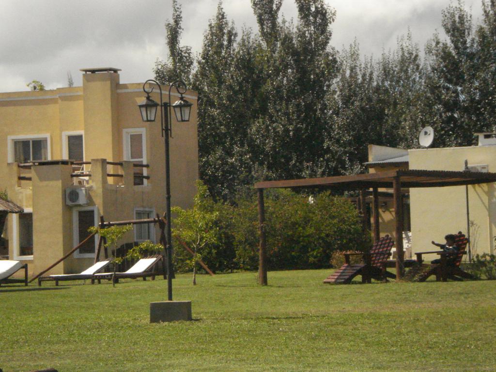 Cabanas Hoja De La Tierra Chascomús Buitenkant foto